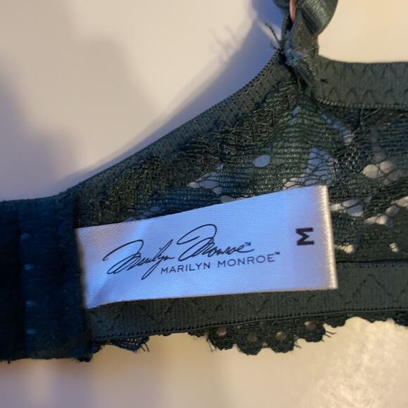 Marilyn Monroe Bra - Picture 3 of 4